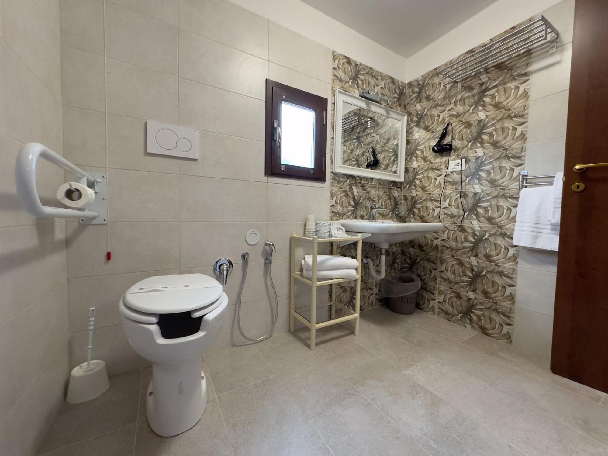 Hotel Villa Robinia ジェンツァーノ・ディ・ローマ エクステリア 写真