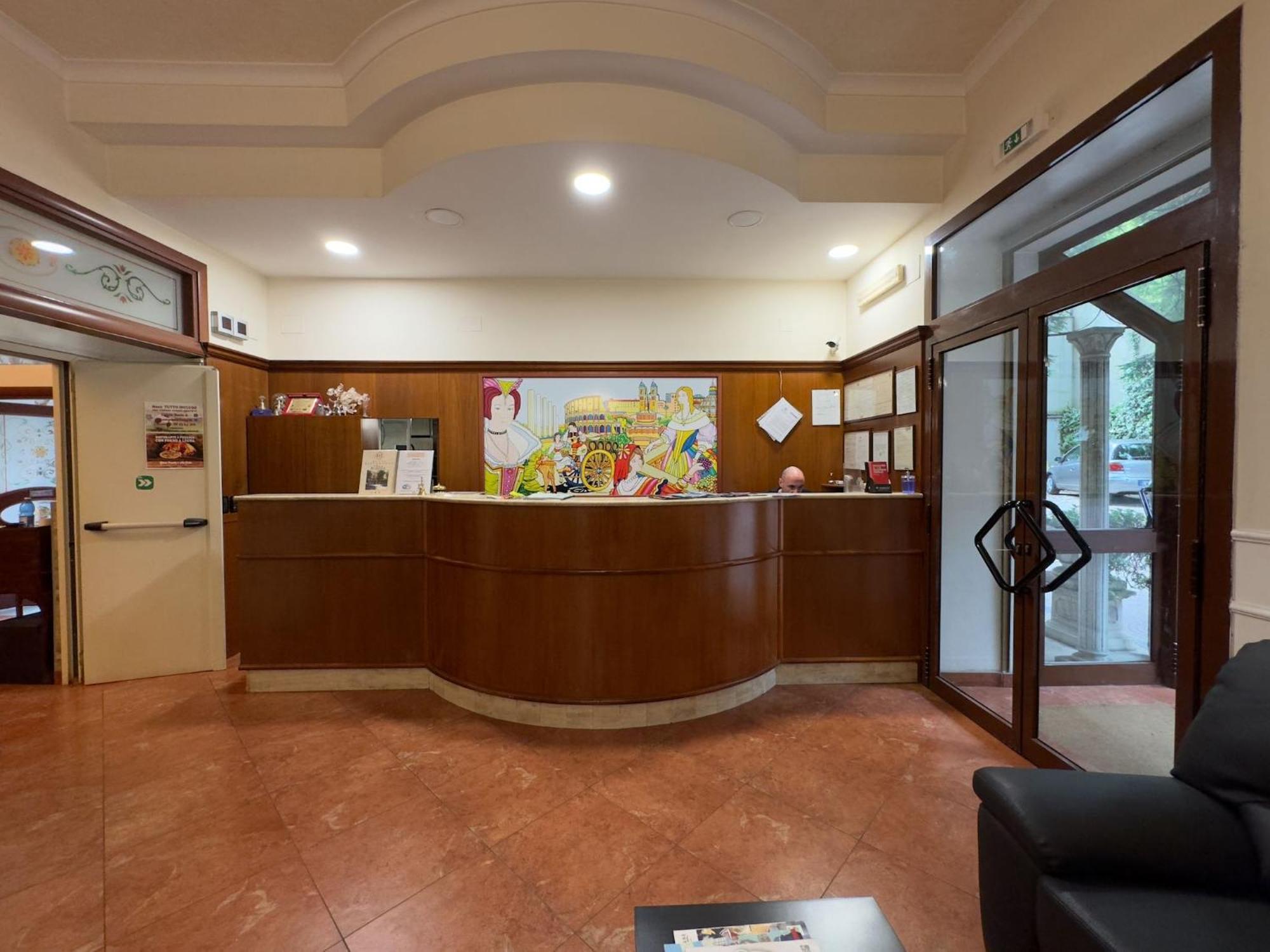 Hotel Villa Robinia ジェンツァーノ・ディ・ローマ エクステリア 写真